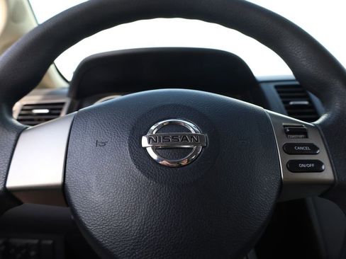 Used 2008 Nissan Versa SL FWD image 8