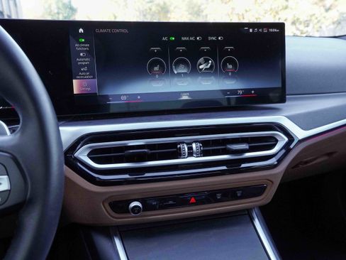 Used 2024 BMW 330i Sedan w/ Convenience Package image 24