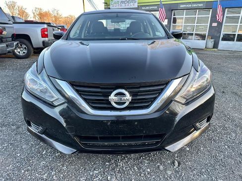 Used 2017 Nissan Altima 2.5 S w/ Power Driver Seat Package FWD image 2