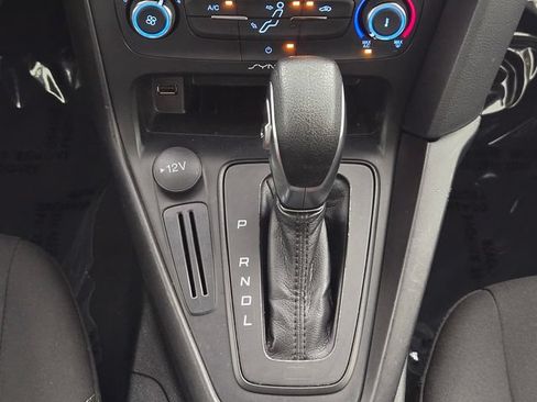 Used 2018 Ford Focus SE FWD image 23