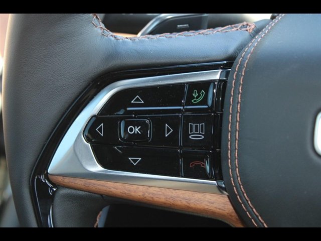 Used 2022 Jeep Grand Cherokee Summit AWD/4WD image 15