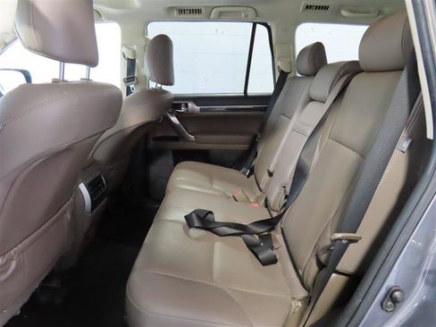 Used 2022 Lexus GX 460 Premium w/ Premium Plus Package AWD/4WD image 27
