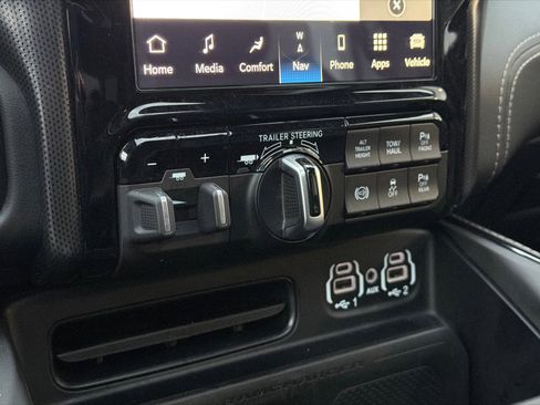 Used 2024 RAM 3500 Limited image 33