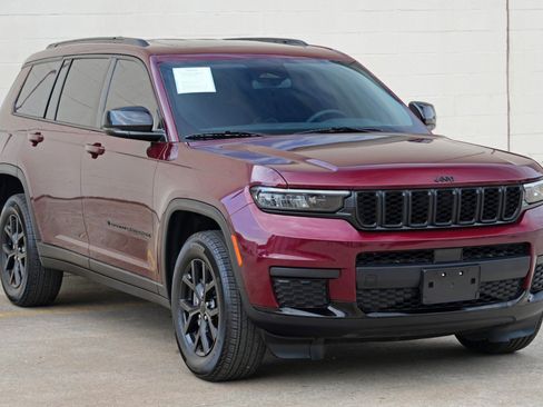 Used 2024 Jeep Grand Cherokee L Altitude AWD/4WD image 52