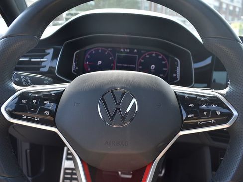 Used 2025 Volkswagen Jetta GLI Autobahn FWD image 13