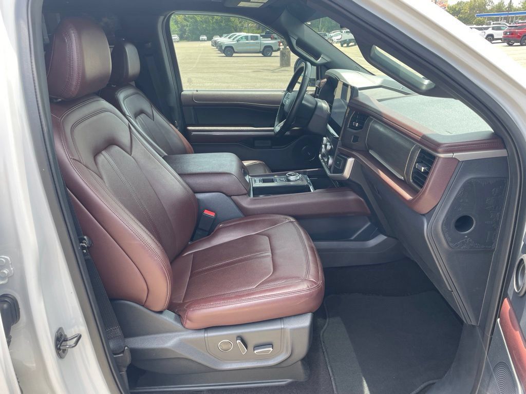 Used 2022 Ford Expedition Max Limited RWD image 37