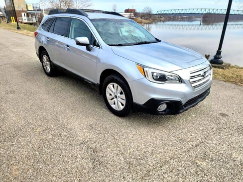 Used 2015 Subaru Outback 2.5i Premium image 7
