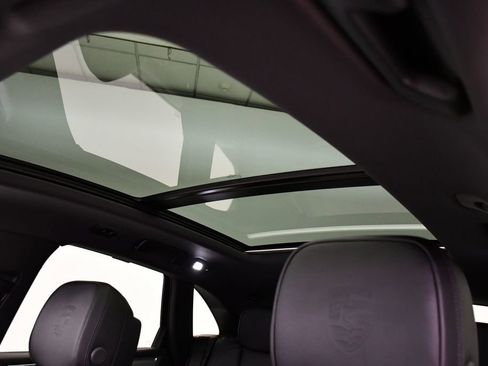 Certified 2026 Porsche Macan AWD/4WD image 20