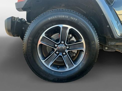 Used 2023 Jeep Wrangler Sahara image 14