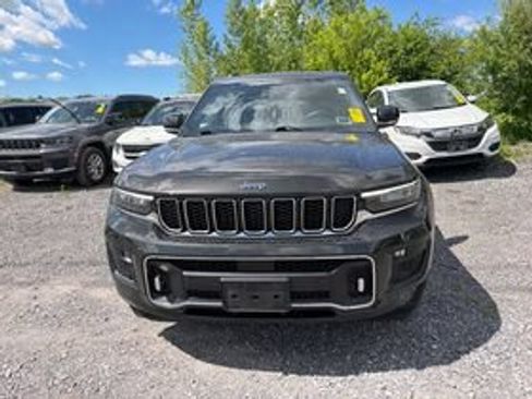 Used 2022 Jeep Grand Cherokee L Overland w/ Luxury Tech Group IV AWD/4WD image 8