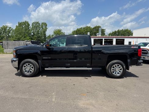 Used 2016 Chevrolet Silverado 3500 LT w/ LT Convenience Package AWD/4WD image 2
