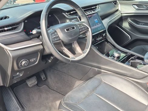 Used 2022 Jeep Grand Cherokee Limited AWD/4WD image 10