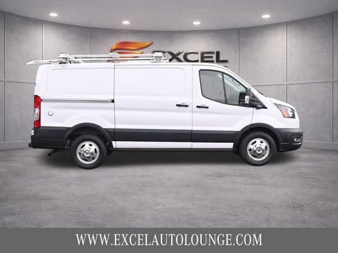 Used 2022 Ford Transit 250 Low Roof AWD image 10