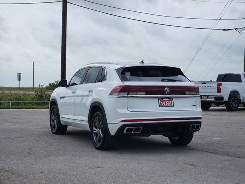 Used 2024 Volkswagen Atlas Cross Sport SEL R-Line AWD/4WD image 5