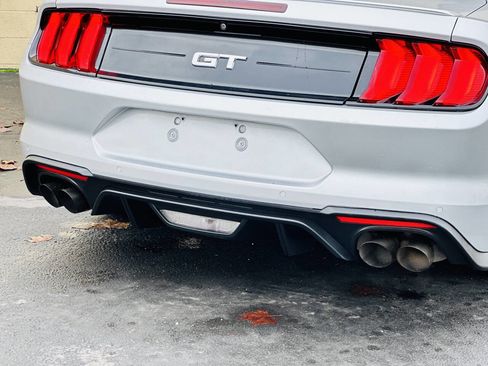 Used 2019 Ford Mustang GT Premium image 9