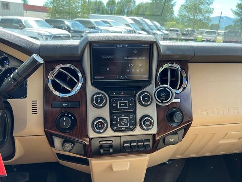 Used 2014 Ford F350 Lariat w/ Lariat Ultimate Package AWD/4WD image 16