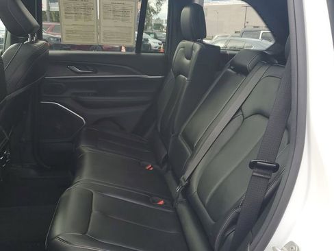 Used 2024 Jeep Grand Cherokee Limited 4xe AWD/4WD image 15