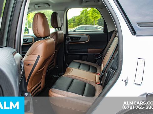 Used 2025 Ford Bronco Sport Outer Banks w/ Outer Banks Tech Package+ AWD/4WD image 17