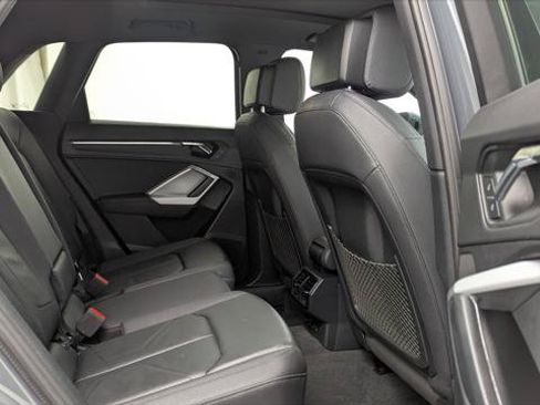 Used 2020 Audi Q3 2.0T Premium w/ Convenience Package AWD/4WD image 19