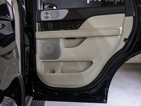 Used 2022 Lincoln Navigator Black Label image 38