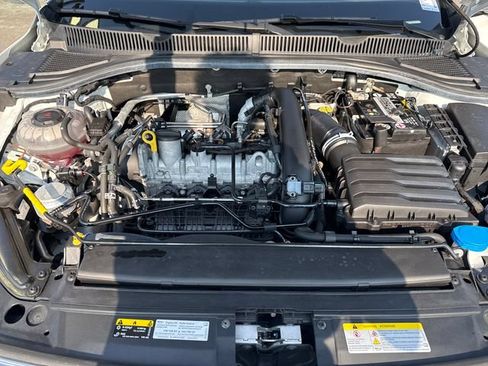 Used 2021 Volkswagen Jetta SE FWD image 28