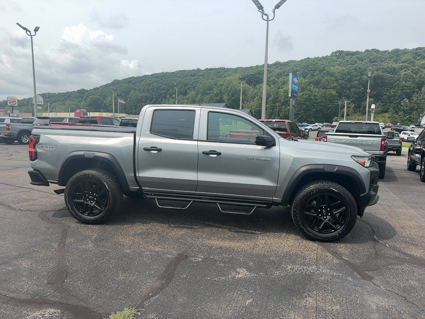 Used 2024 Chevrolet Colorado Trail Boss AWD/4WD image 5