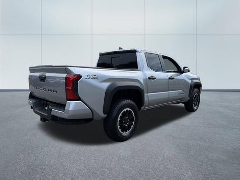 Used 2025 Toyota Tacoma TRD Off-Road w/ TRD Off Road Upgrade Package AWD/4WD image 5
