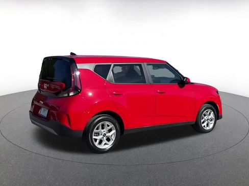 Used 2025 Kia Soul LX w/ LX Technology Package image 14
