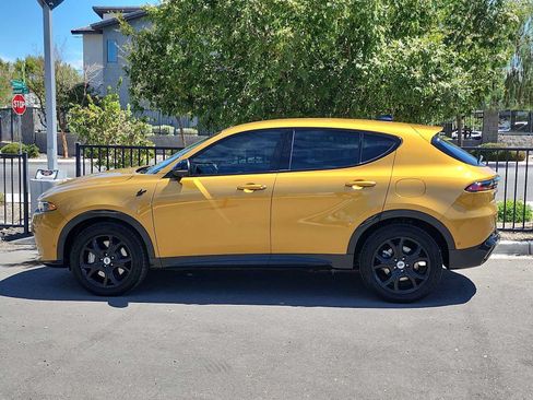 Used 2024 Dodge Hornet R/T w/ Tech Pack w/o Parking AWD/4WD image 5