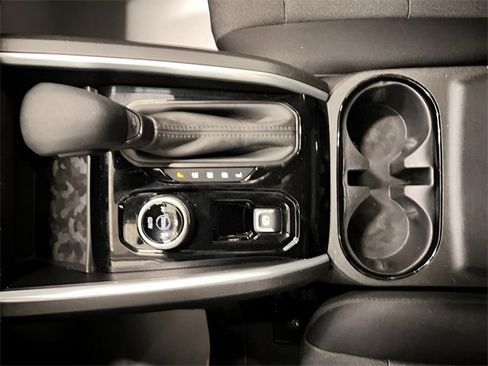 Certified 2023 Chevrolet Colorado Trail Boss w/ Technology Package image 22