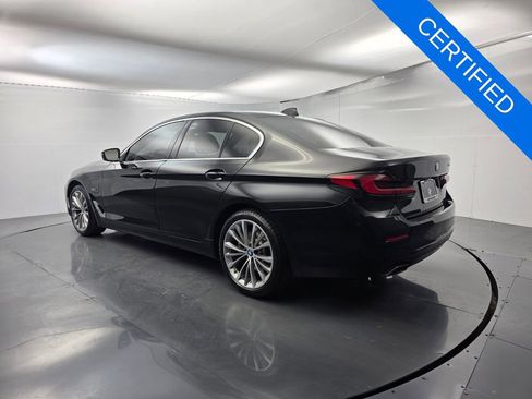 Used 2023 BMW 530e w/ Premium Package image 6
