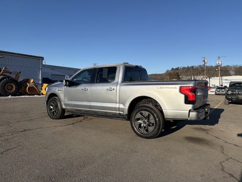 Used 2023 Ford F150 Lightning Lariat w/ Max Trailer Tow Package image 8