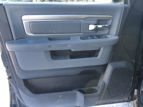 Used 2017 RAM 1500 Classic SLT image 13