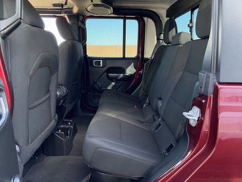 Used 2021 Jeep Gladiator Sport image 29