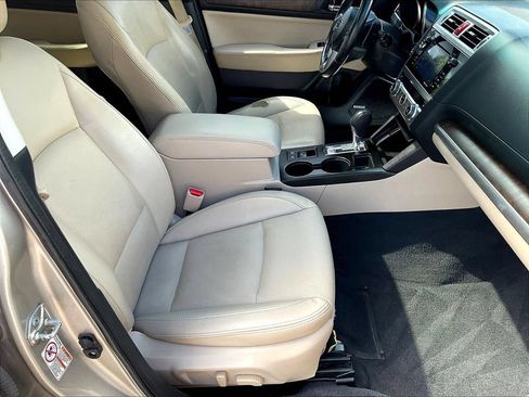 Used 2017 Subaru Outback 2.5i Limited w/ Popular Package #5 AWD/4WD image 29