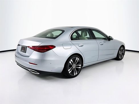 Used 2022 Mercedes-Benz C 300 Sedan image 9