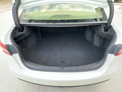 Used 2016 Toyota Avalon Touring image 15