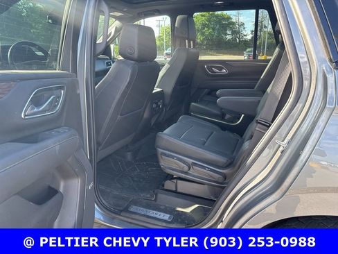 Used 2022 Chevrolet Tahoe Z71 w/ Luxury Package image 19
