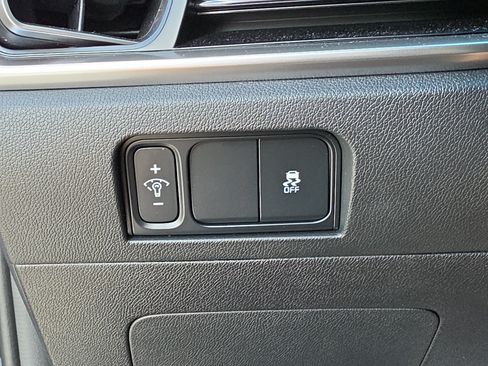 Certified 2025 Kia Sorento S FWD image 27