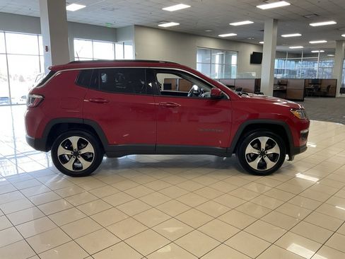 Used 2018 Jeep Compass Latitude w/ Popular Equipment Group image 7