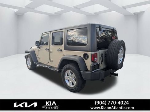 Used 2018 Jeep Wrangler Unlimited Sport S AWD/4WD image 5