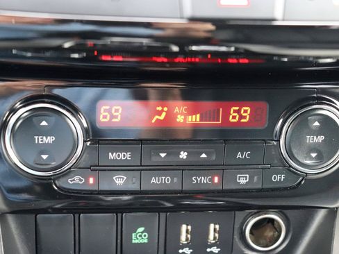 Used 2025 Mitsubishi Eclipse Cross AWD image 32