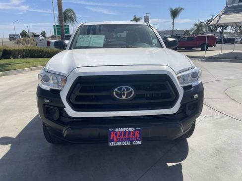 Used 2022 Toyota Tacoma SR AWD/4WD image 3