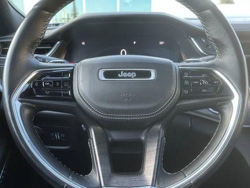 Used 2021 Jeep Grand Cherokee L Overland w/ Luxury Tech Group IV image 25