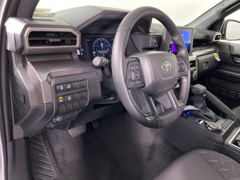 New 2025 Toyota Tacoma SR5 image 9
