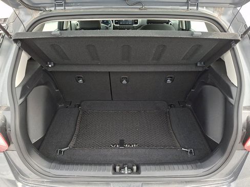 Used 2023 Hyundai Venue SEL image 29