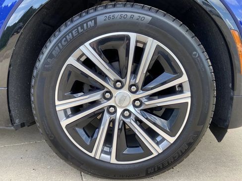 Used 2024 Cadillac Lyriq Luxury AWD/4WD image 9
