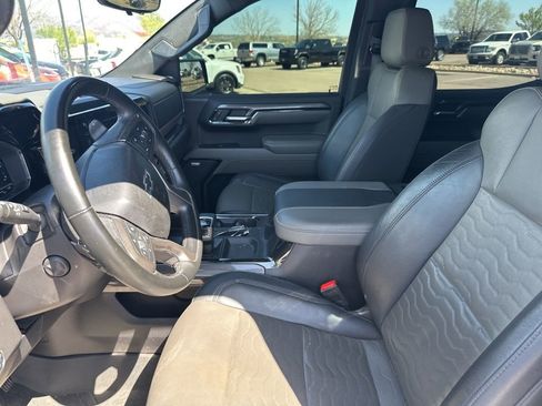 Used 2023 Chevrolet Silverado 1500 ZR2 w/ Technology Package image 9