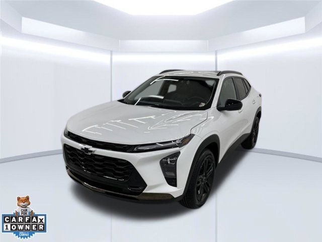 Used 2025 Chevrolet Trax ACTIV w/ Driver Confidence Package FWD image 2