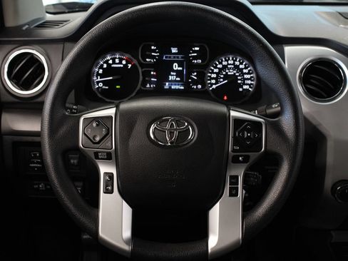 Used 2021 Toyota Tundra SR5 w/ SR5 Upgrade Package AWD/4WD image 22